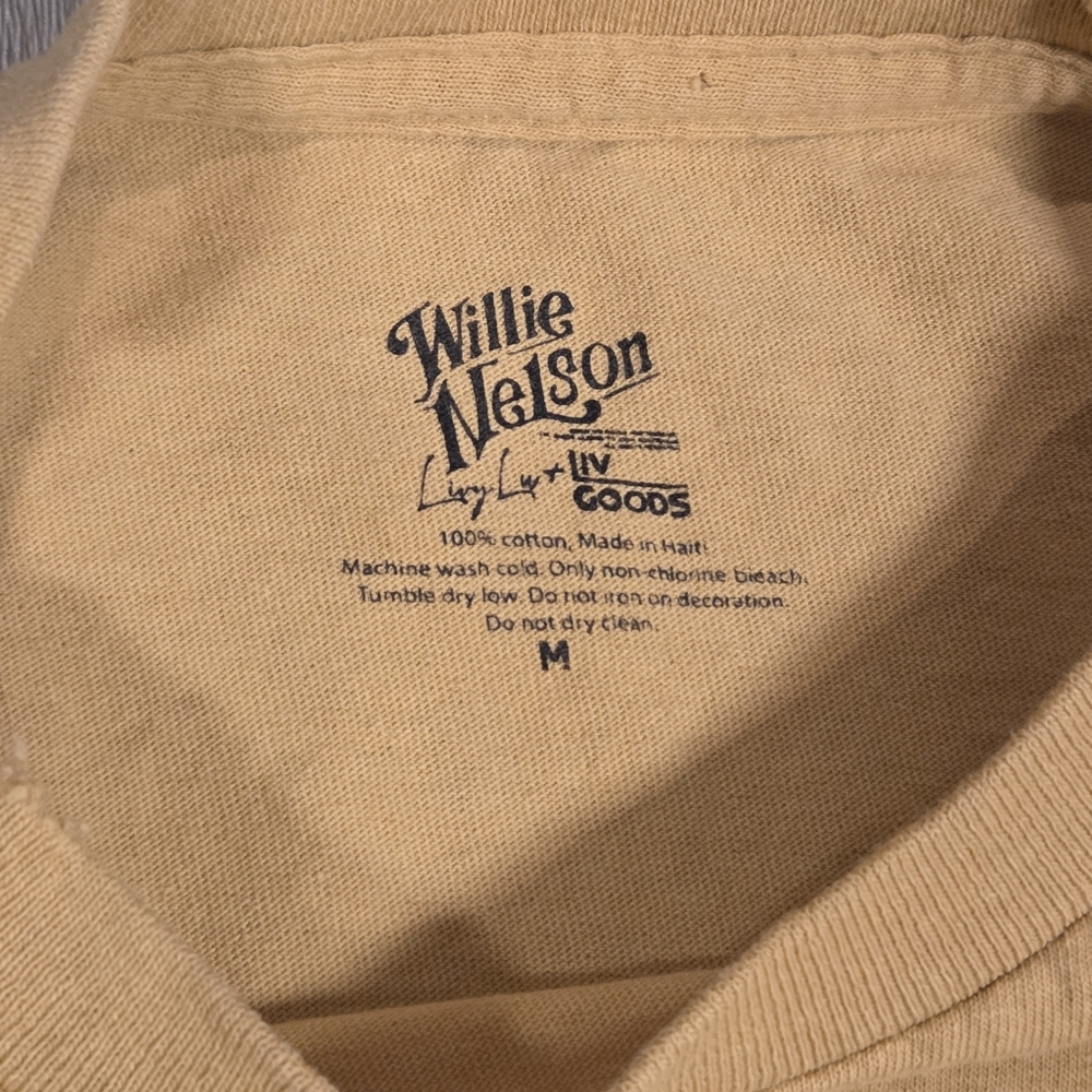 Willie Nelson Stamp Old Gold Thrifted Licensed Graphic Tee Medium - Picture 5 of 5